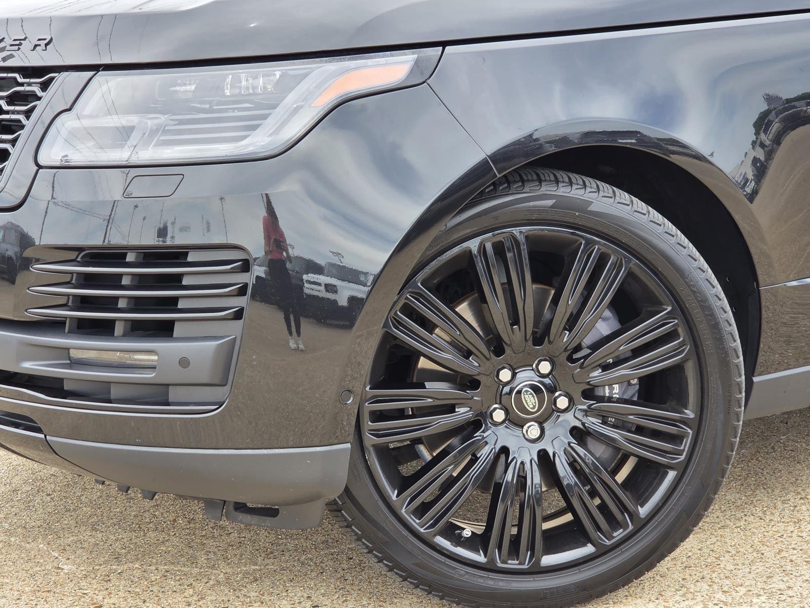 Used 2022 Santorini Black Metallic Land Rover Westminster image 7