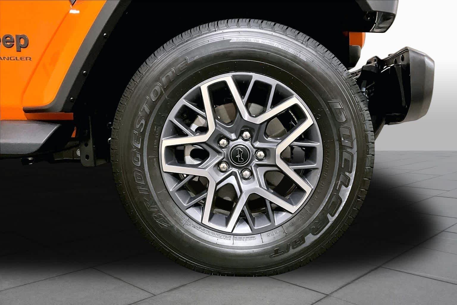 Used 2025 Joose Jeep Sahara image 10