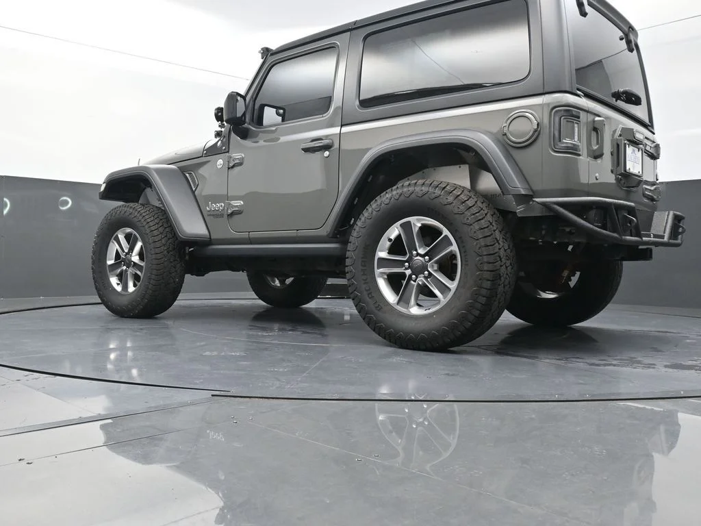 Used 2020 Gray Jeep Sport image 25