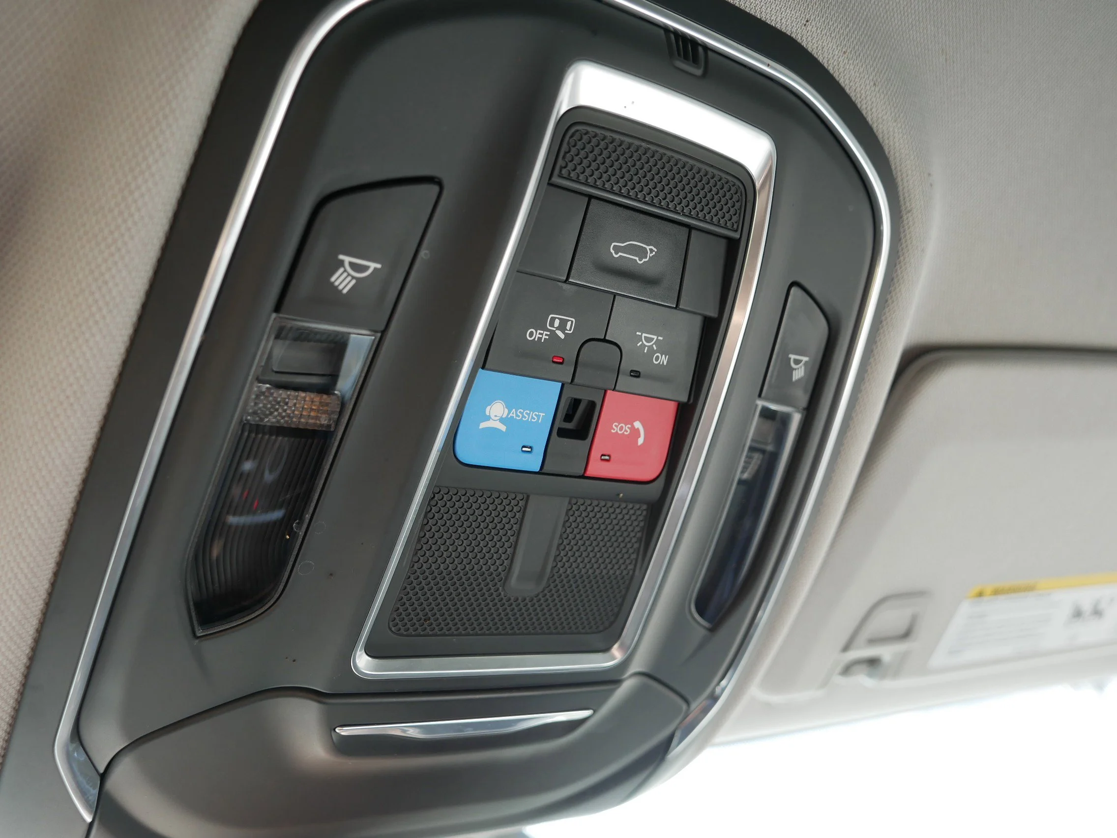 Used 2022 Silver Zynith Jeep Limited image 32