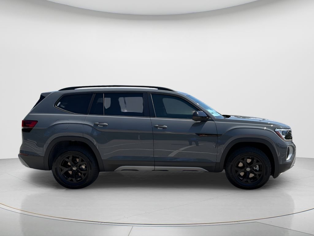 New 2026 Pure Gray Volkswagen 2.0T Peak Edition image 4