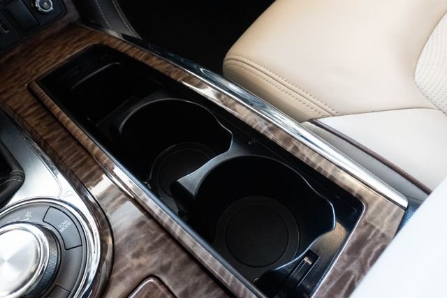 Used 2019 White Nissan Platinum image 40