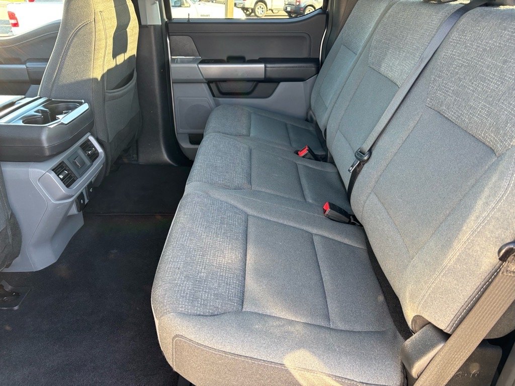 Used 2024 Iconic Silver Ford XLT image 12