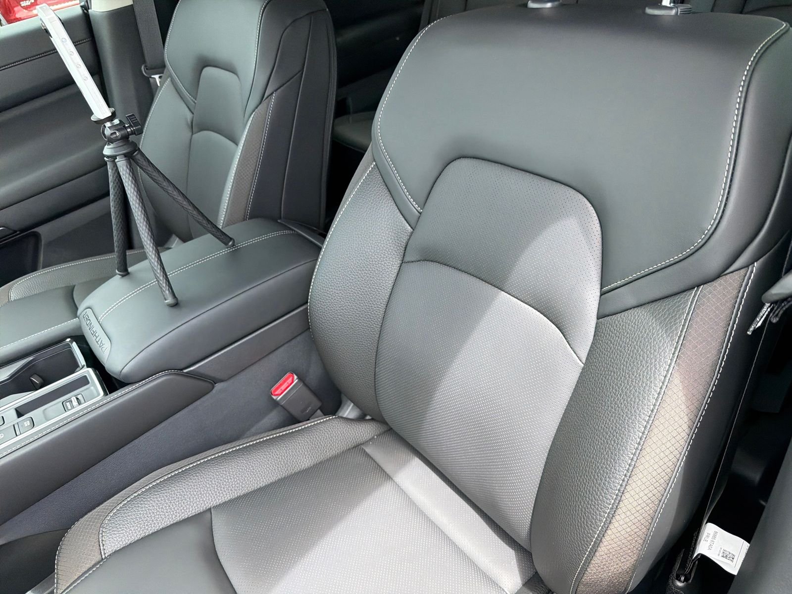 New 2026 Gray Nissan SL image 30