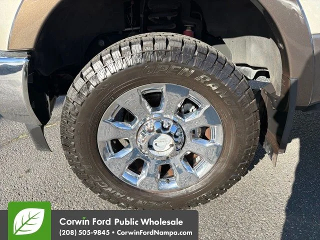 Used 2017 White Gold Metallic Ford  image 9
