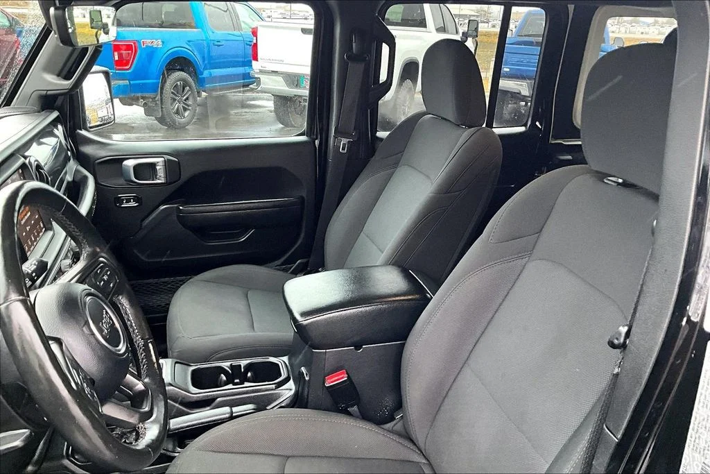 2023 Jeep Wrangler 4-Door Sport Altitude - Photo 25