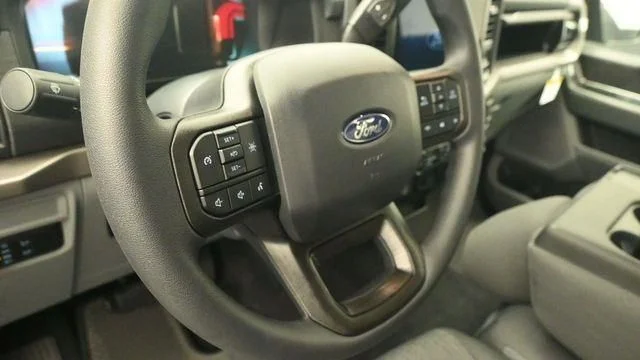 New 2026 Carbonized Gray Metallic Ford XLT image 16
