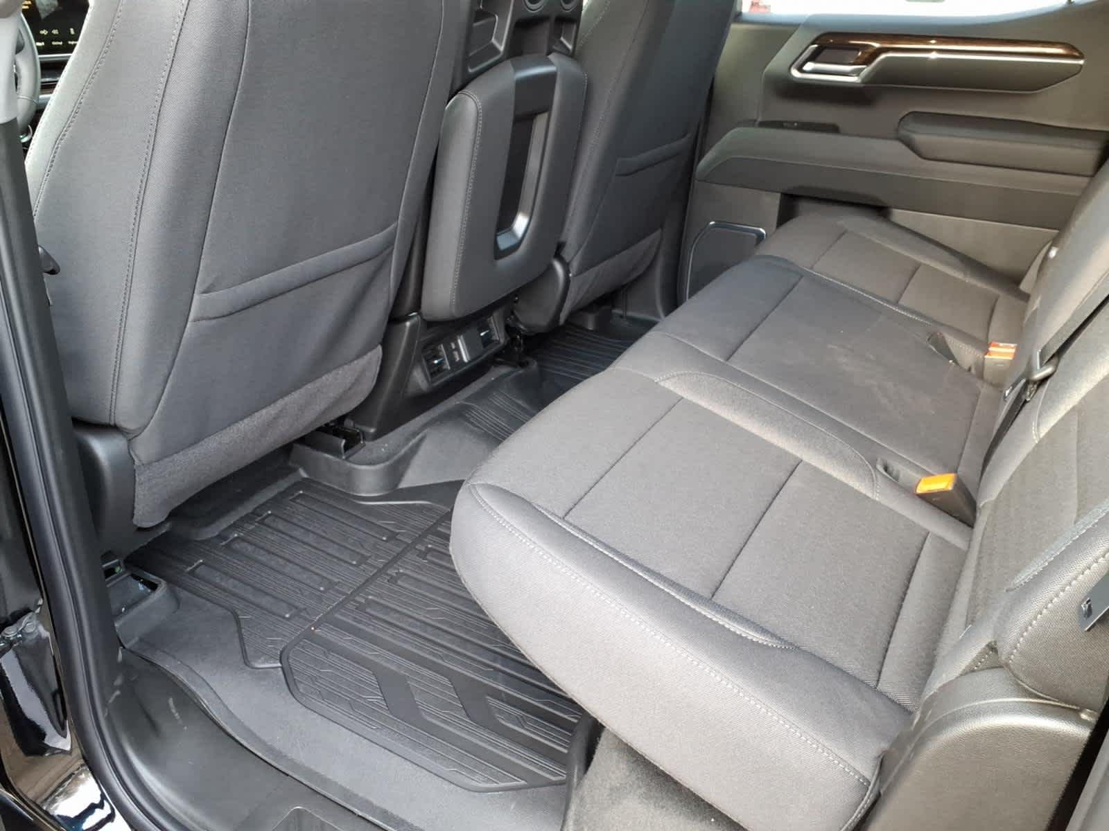 New 2026 Onyx Black GMC Elevation image 8