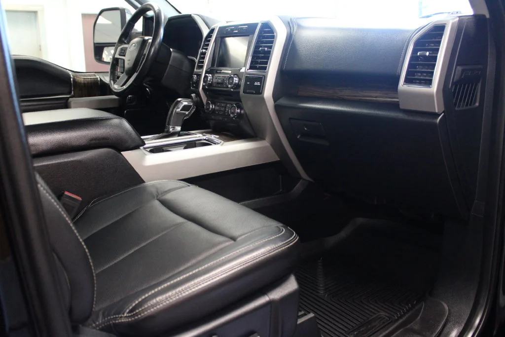 Used 2018 Shadow Black Ford Lariat image 63