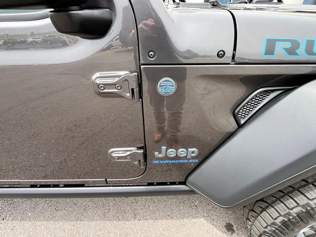 Used 2024 Crystal Metallic Jeep Rubicon 4xe image 30
