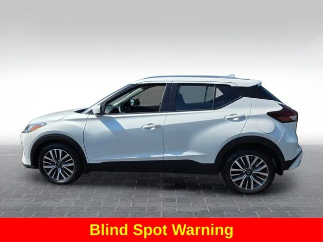 Used 2024 White Nissan SV image 5
