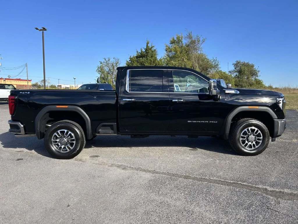 New 2026 Onyx Black GMC SLT image 2