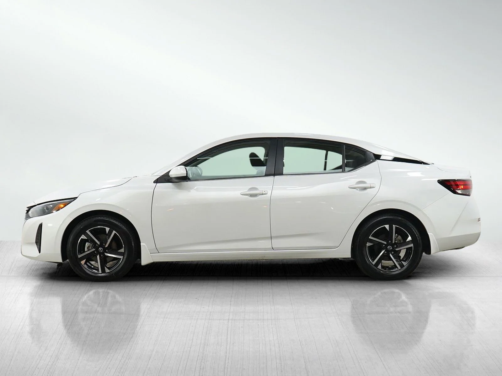 Used 2025 Nissan Sentra SV with VIN 3N1AB8CV2SY381771 for sale in Wayzata, Minnesota