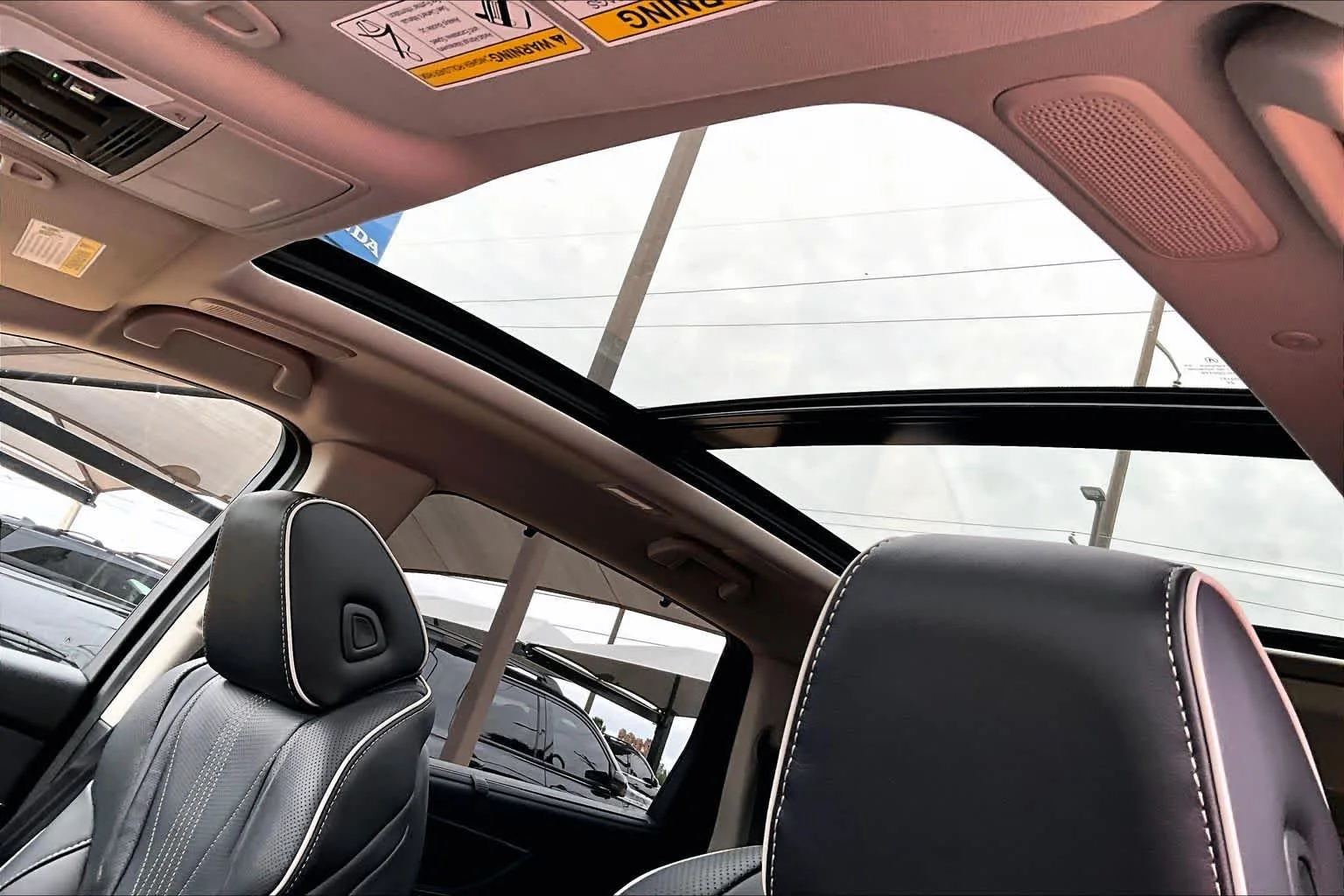 New 2026 Liquid Carbon Metallic Acura w/Advance Package image 18