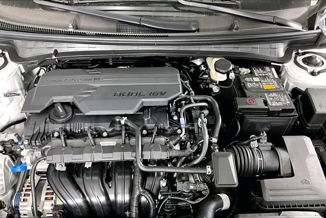 New 2026 Snow White Pearl Kia LXS image 2