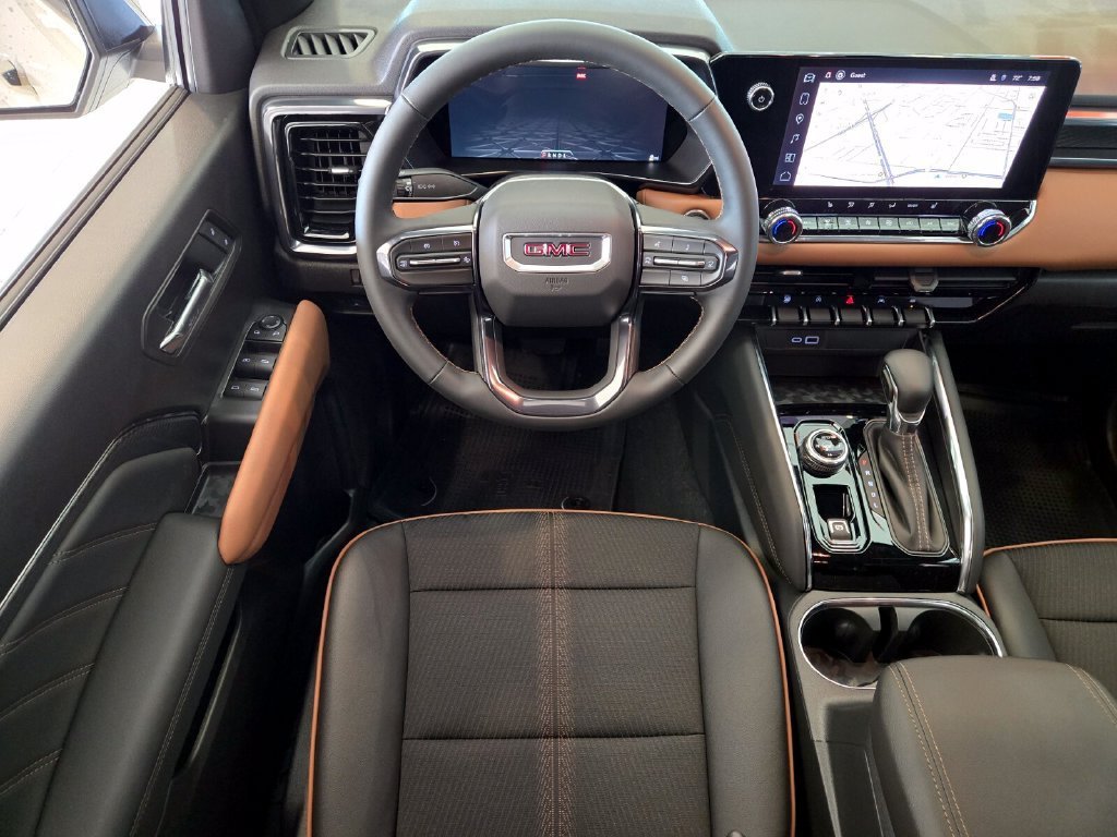 2026 GMC Canyon AT4 - Photo 10