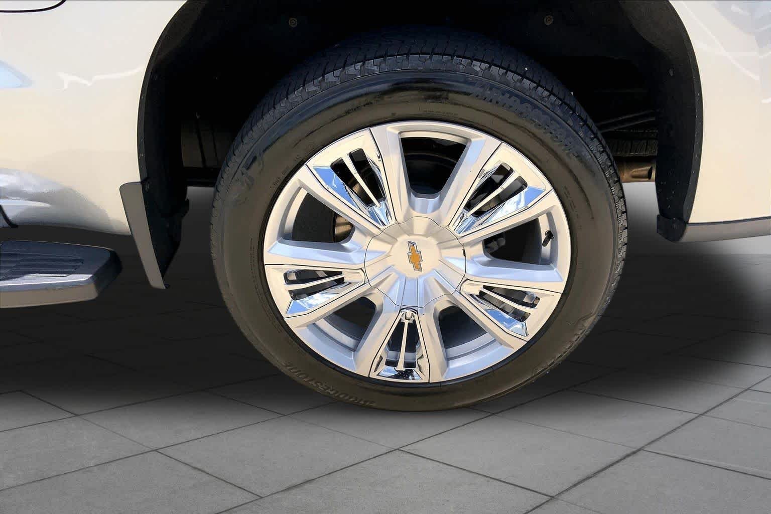 Used 2023 Sterling Gray Metallic Chevrolet High Country image 11