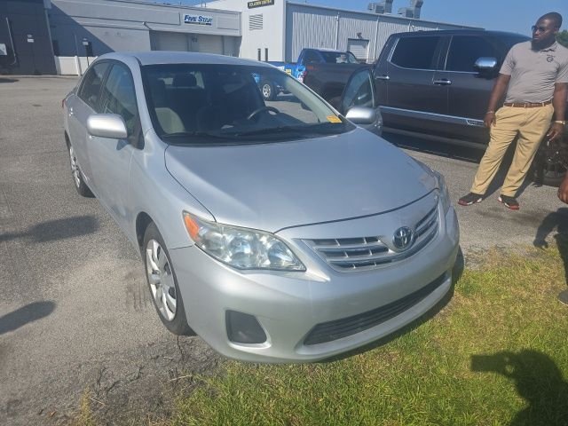 Used 2013 Silver Toyota LE image 1