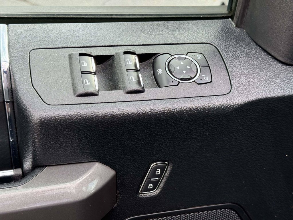 Used 2019 Red Ford XLT image 19