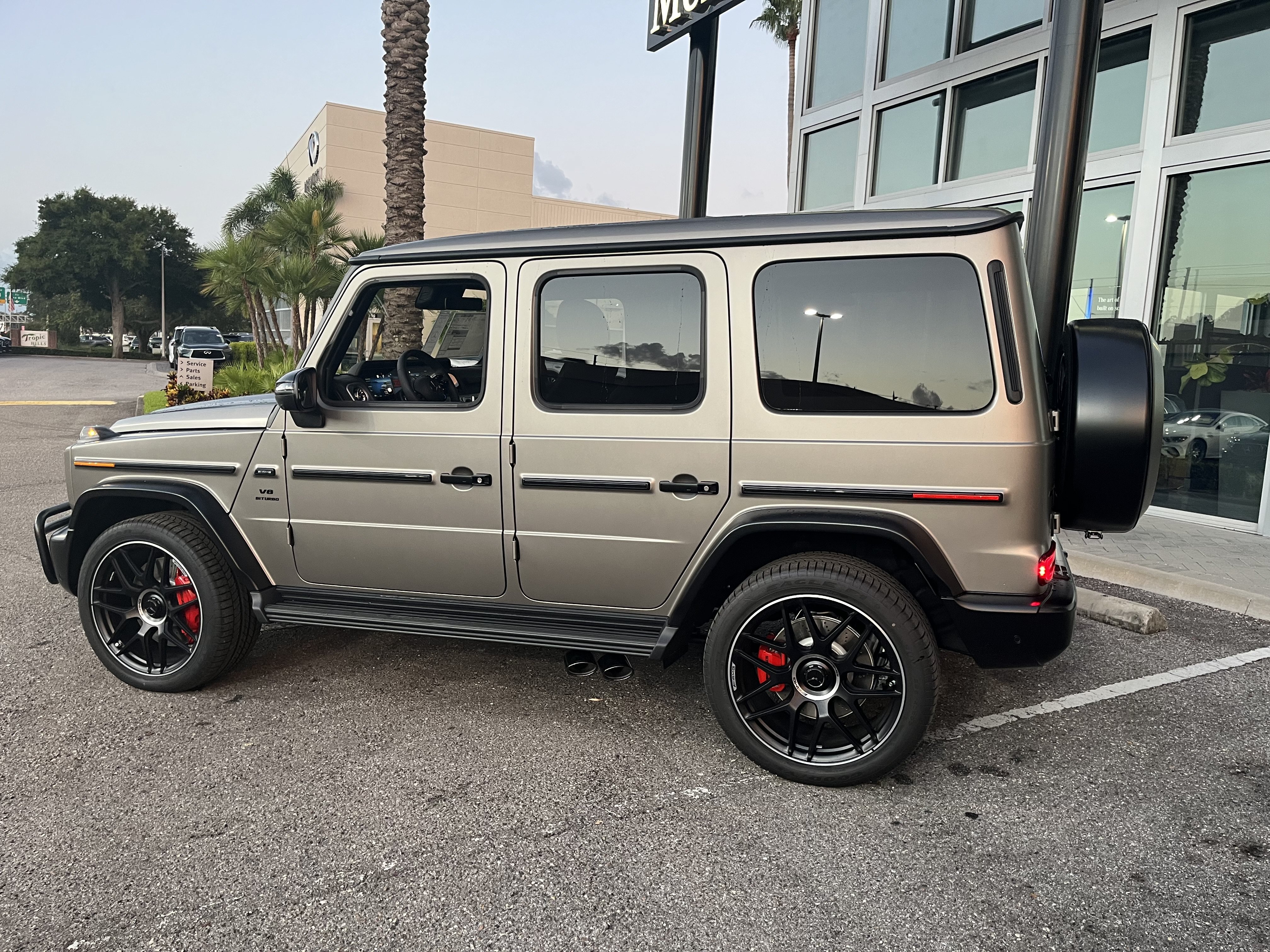 New 2027 MANUFAKTUR Sintered Bronze Magno Mercedes-Benz AMG® G 63 image 4