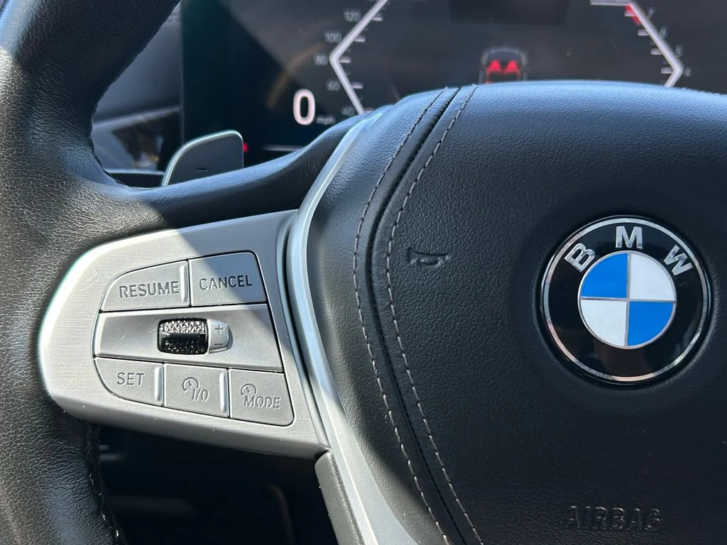 Used 2023 Green BMW xDrive40i image 19