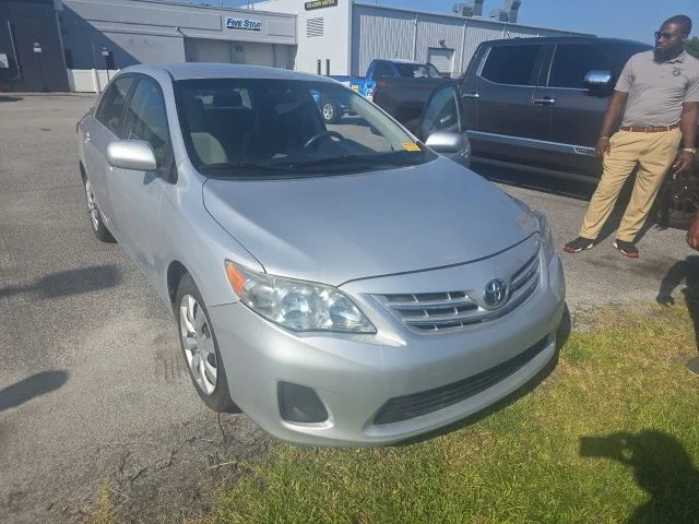 Used 2013 Silver Toyota LE image 1