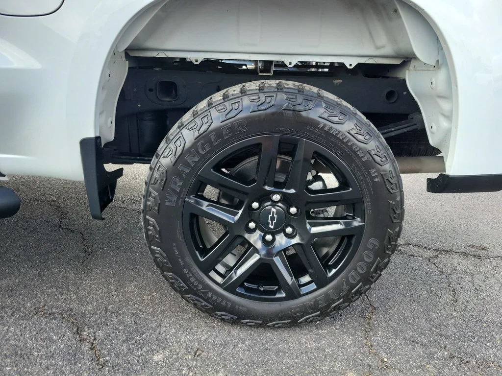 2024 Chevrolet Silverado 1500 Custom - Photo 32