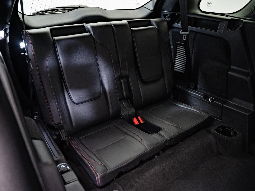 Used 2023 Fuji White Land Rover SE R-Dynamic image 46