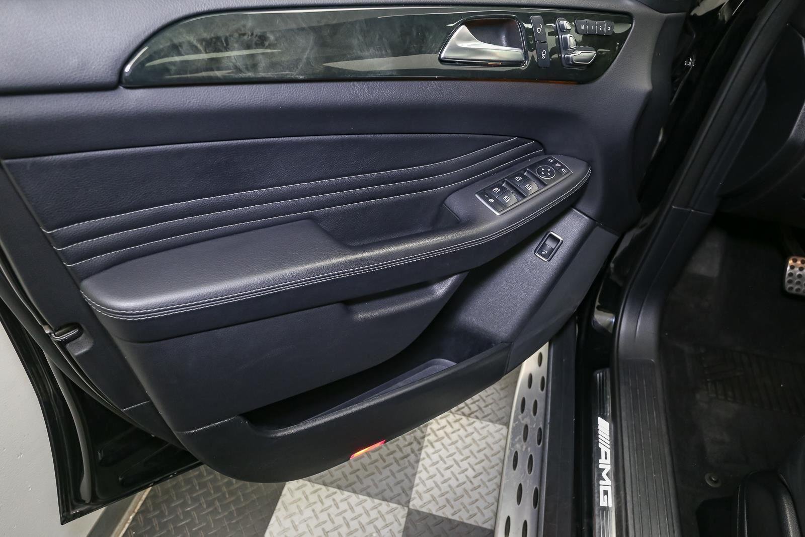Used 2019 Black Mercedes-Benz AMG® GLE 43 image 41