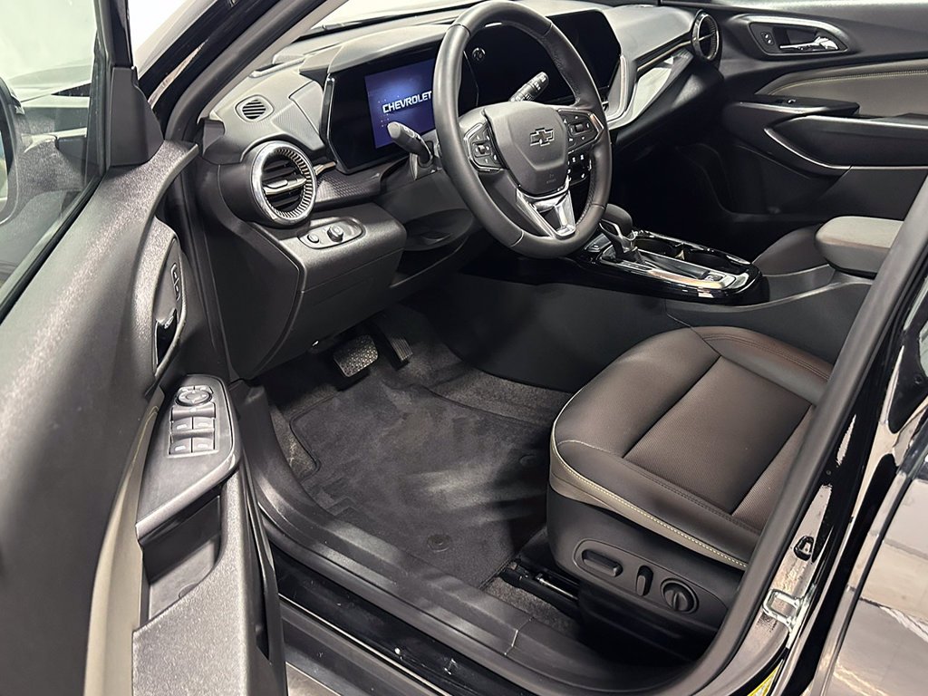 Used 2024 Black Chevrolet ACTIV image 20