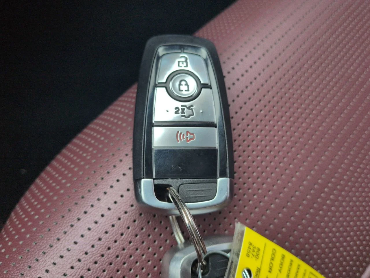 Used 2024 Silver Metallic Ford GT Premium image 27