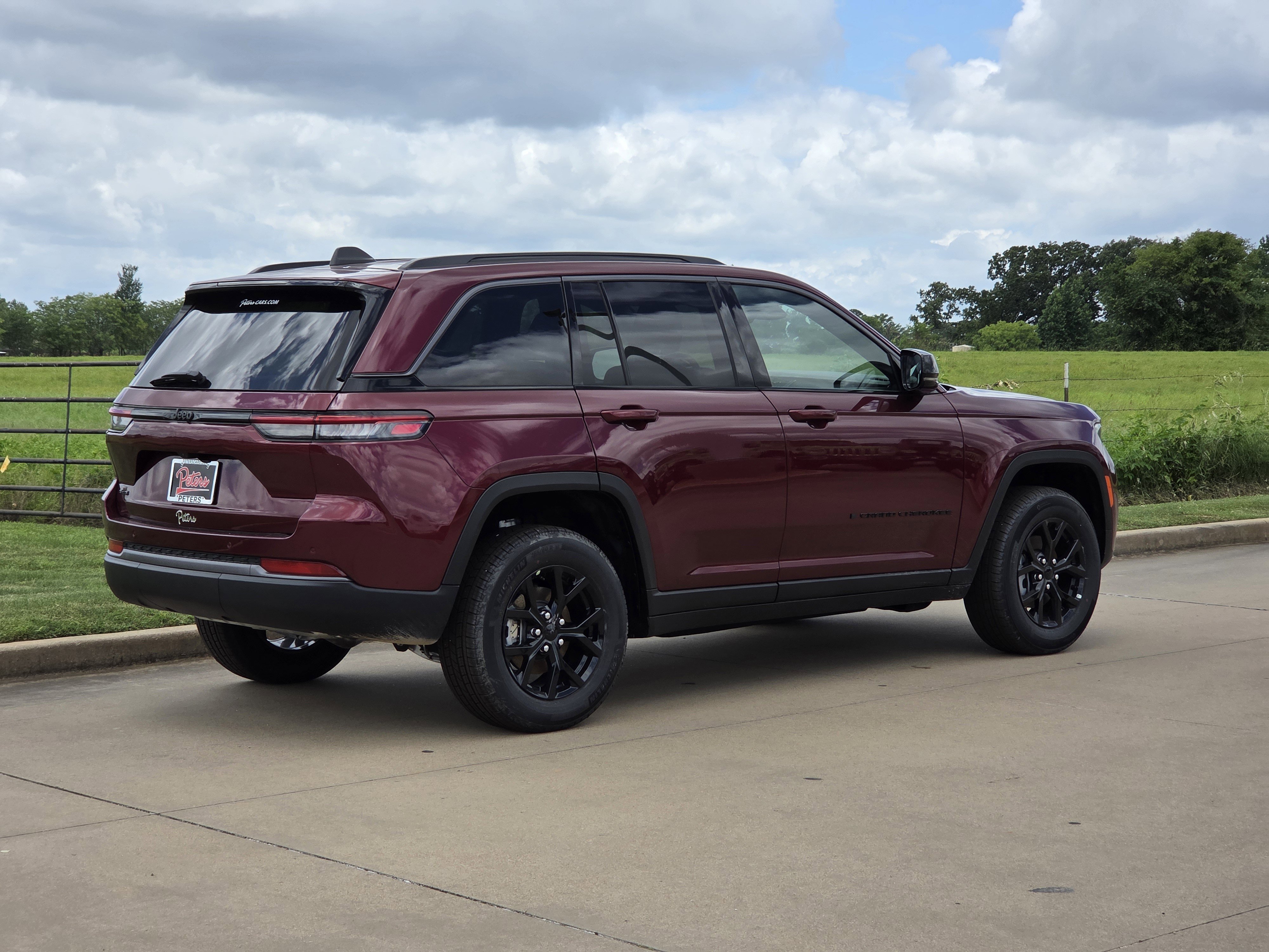 New 2026 Velvet Red Pearlcoat Jeep Laredo Altitude image 3