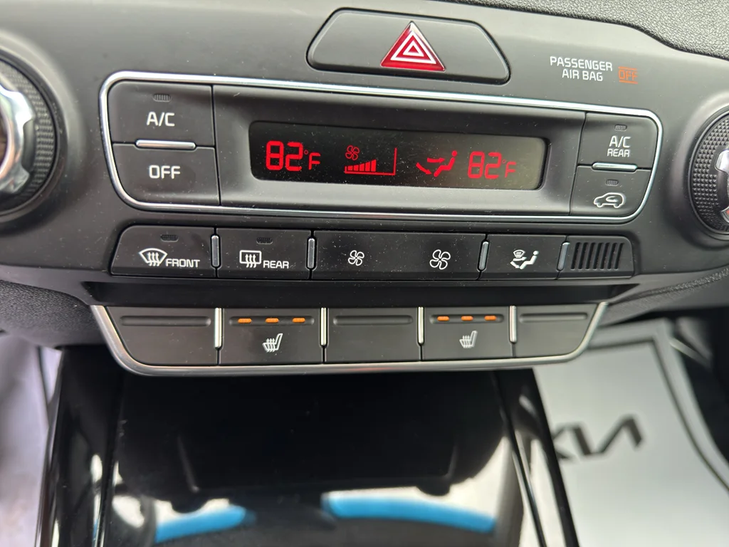 Used 2019 Snow White Pearl Kia SX V6 image 19