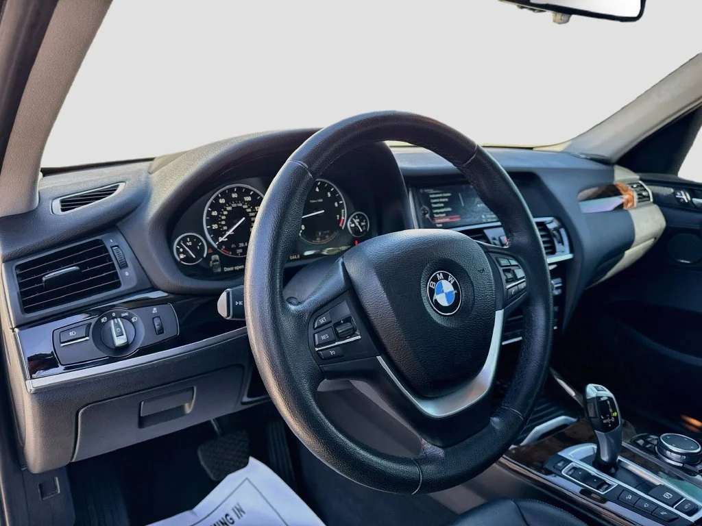 Used 2016 White BMW xDrive28i image 9