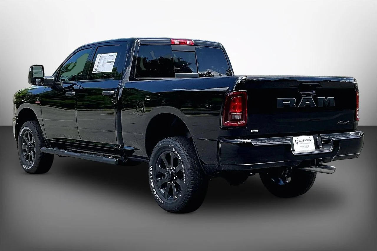 New 2026 Diamond Black Crystal Pearlcoat RAM  image 6