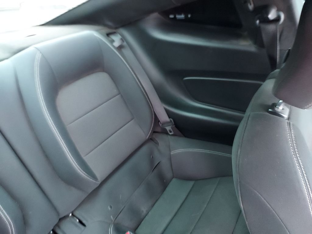 Used 2015 Black Ford V6 image 14