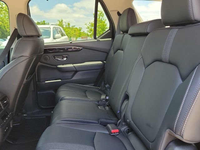 Used 2025 Crystal Black Pearl Honda Touring image 14