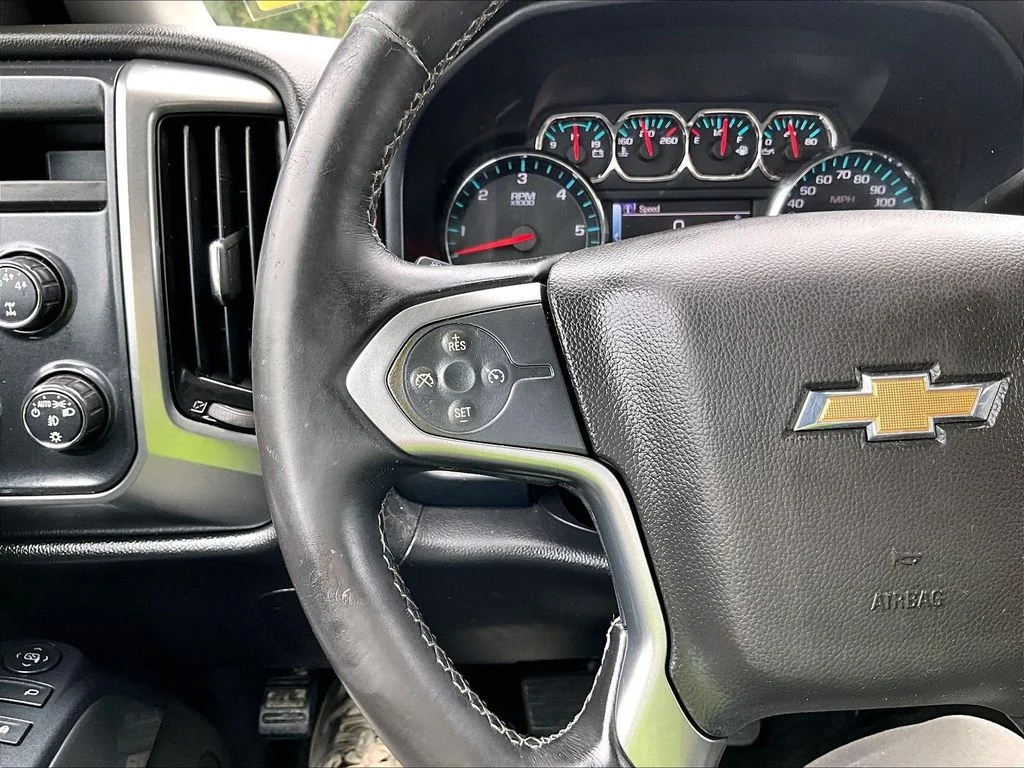 Used 2015 Black Chevrolet LT image 12