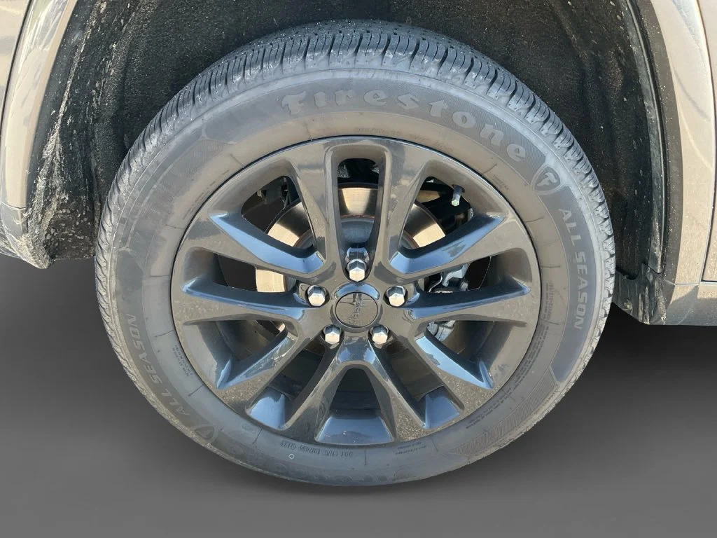 Used 2020 Gray Jeep Altitude image 10