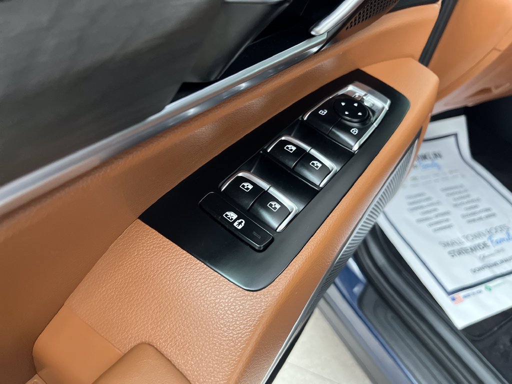 Used 2023 Black Kia EX X-Line image 13