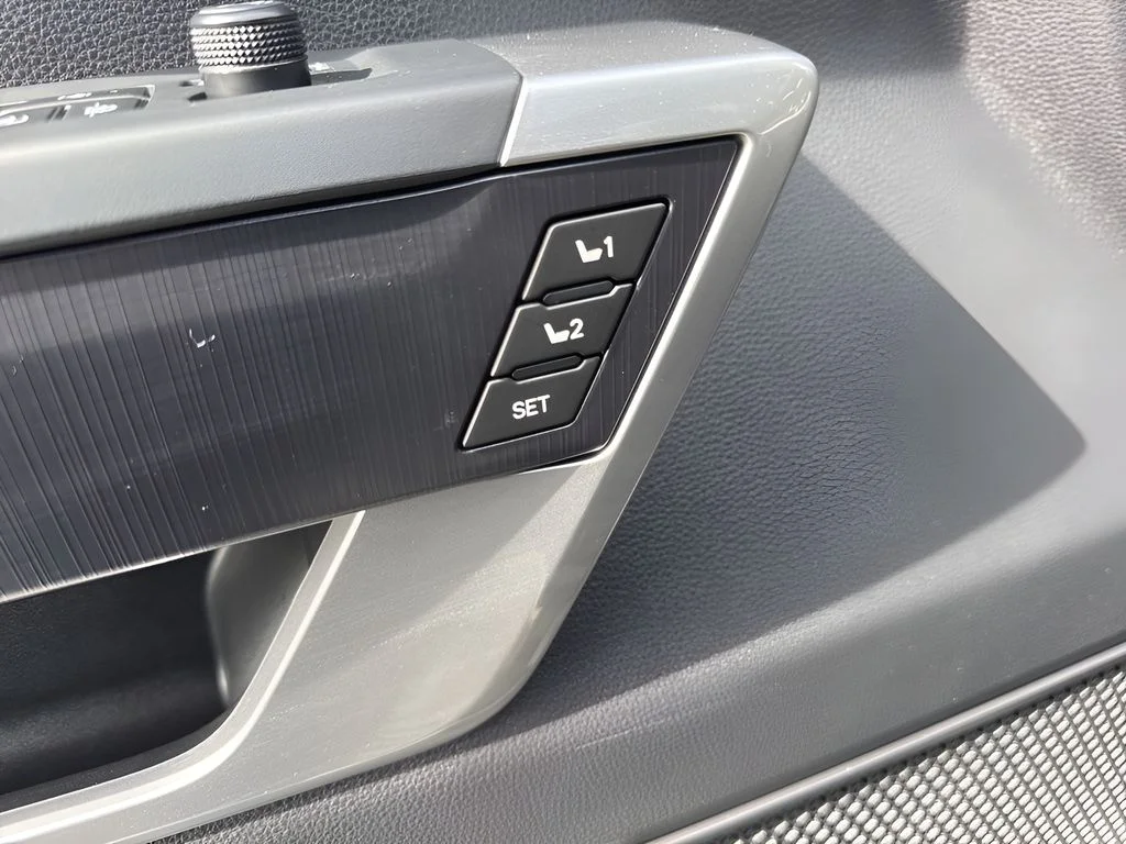 Used 2025 Black Toyota Platinum image 11