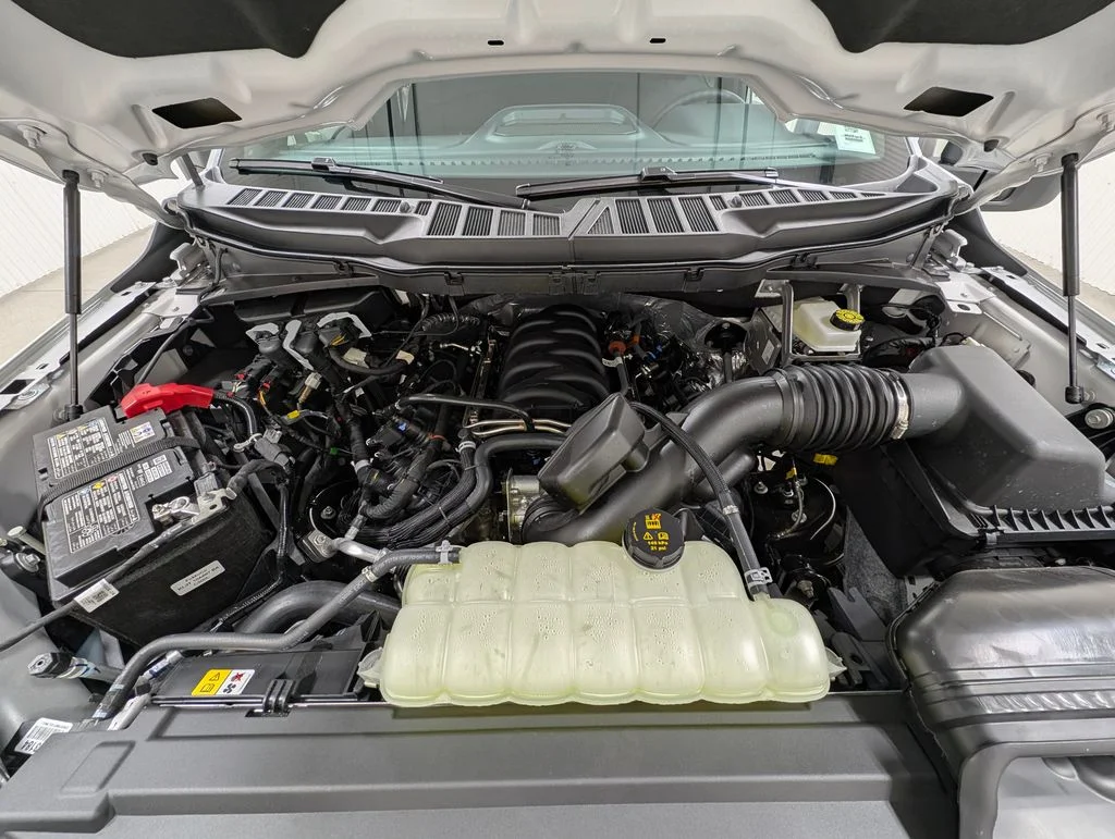 New 2026 White Ford XLT image 27