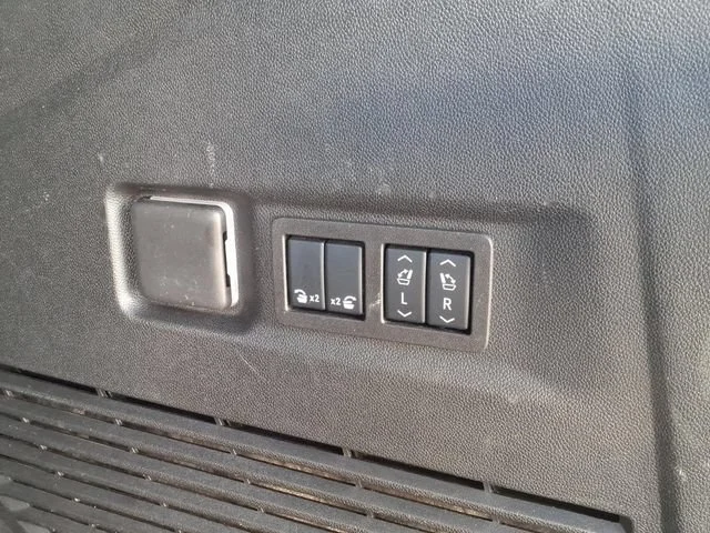 Used 2025 Summit White GMC Denali image 8
