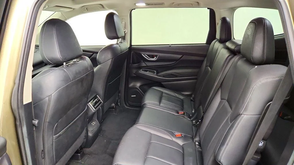 Used 2023 Autumn Green Metallic Subaru Limited 8-Seater w/ Moonroof & Nav System image 21