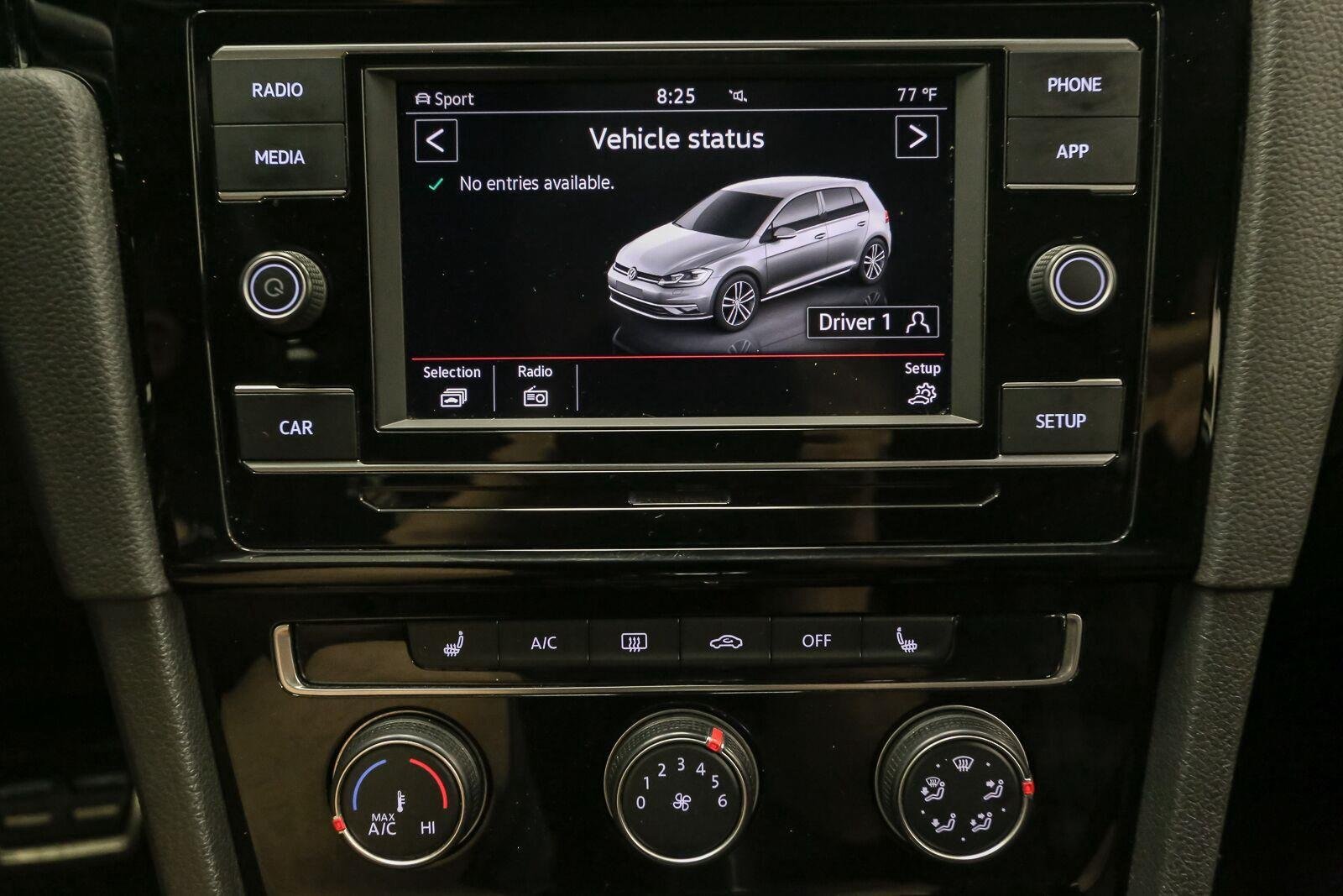 Used 2019 Deep Black Pearl Volkswagen SE image 22
