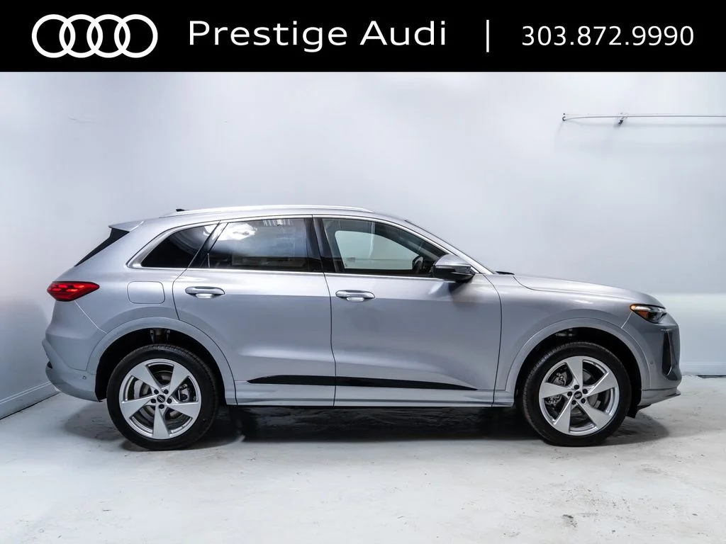 Used 2025 Florett Silver Metallic Audi 2.0T Premium Plus image 8