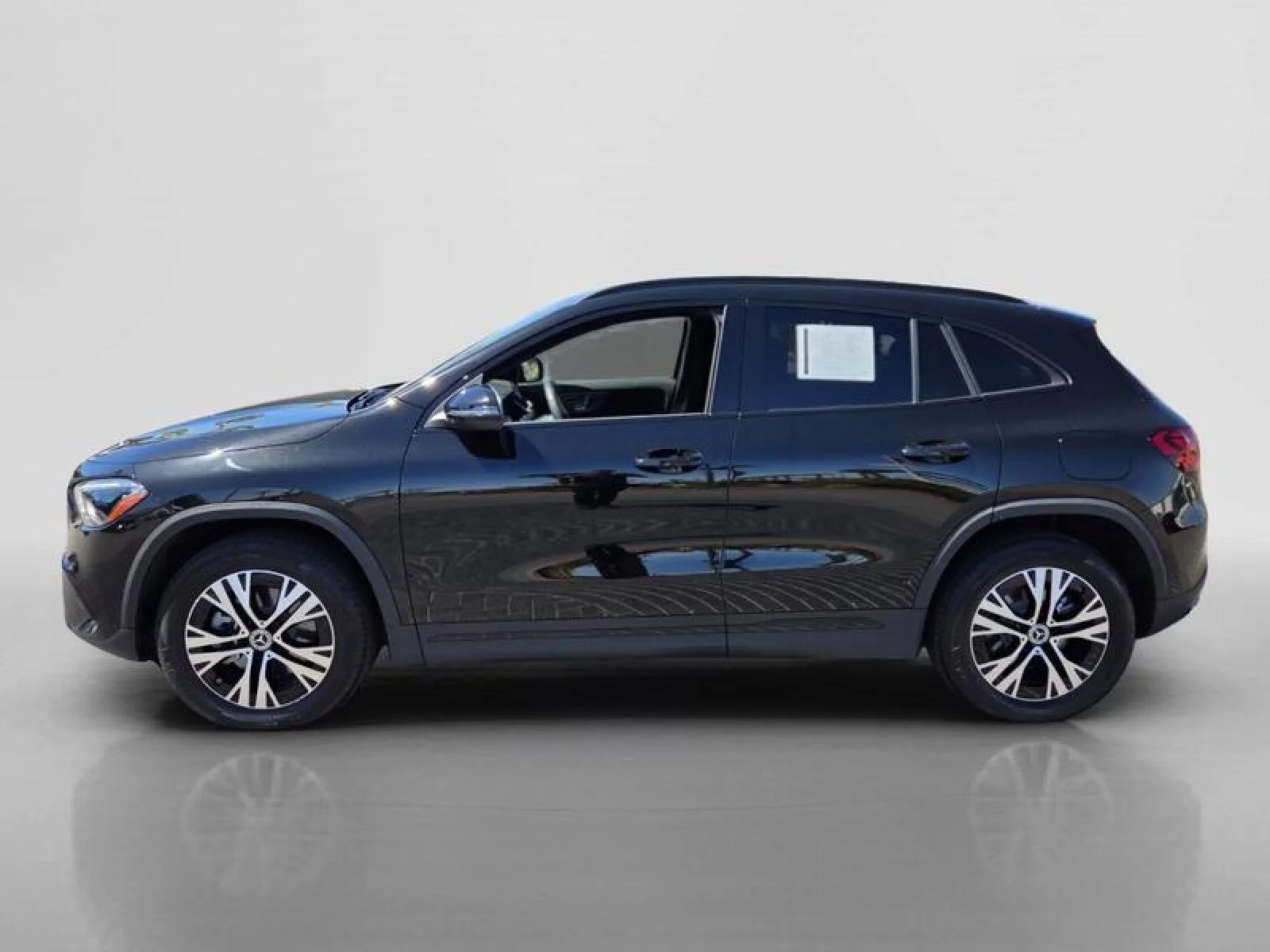 Used 2026 Cosmos Black Metallic Mercedes-Benz GLA 250 image 2
