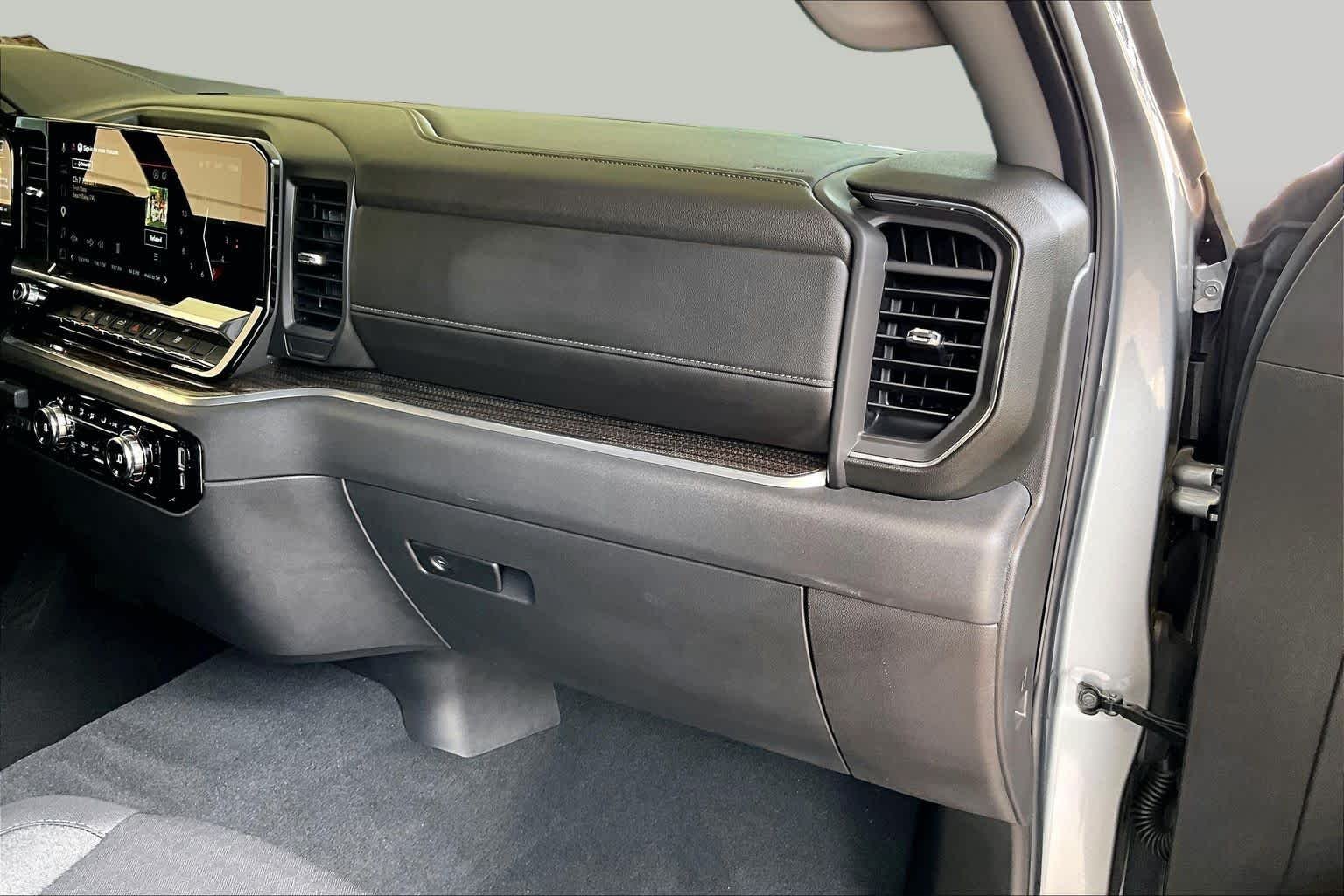 Used 2026 Sterling Metallic GMC Elevation image 17
