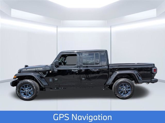 New 2026 Black Clear-Coat Exterior Paint Jeep 85th Anniversary Edition image 2