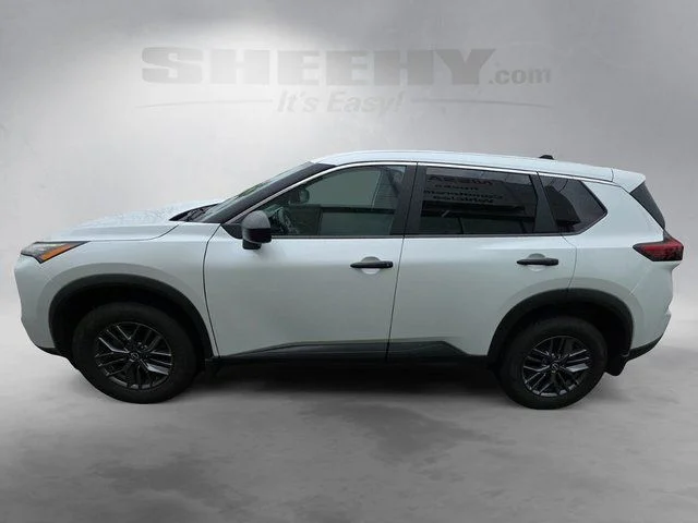 Used 2025 White Nissan S image 15